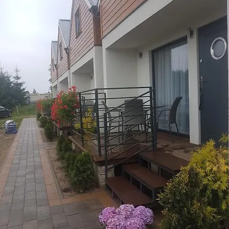 Flauta Caloroczne Domki Letniskowe بيت للعطل سيانوزيتي