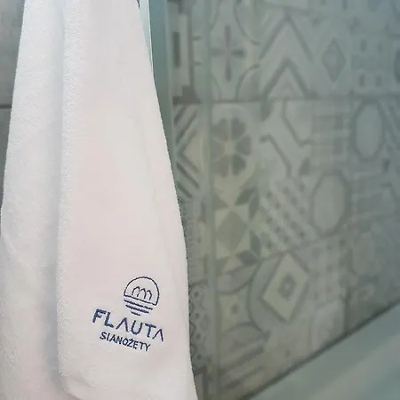 Flauta Caloroczne Domki Letniskowe * سيانوزيتي