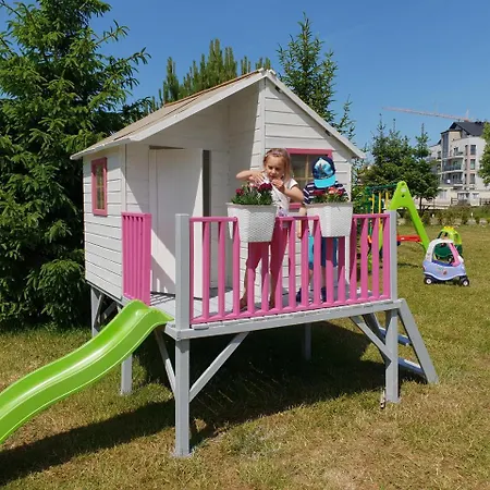 Flauta Caloroczne Domki Letniskowe بيت للعطل *